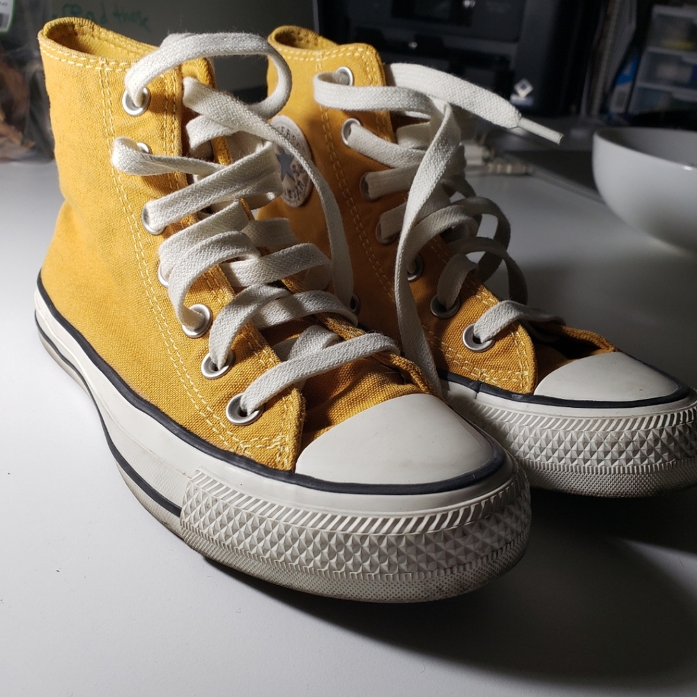 Sunflower hi top converse
